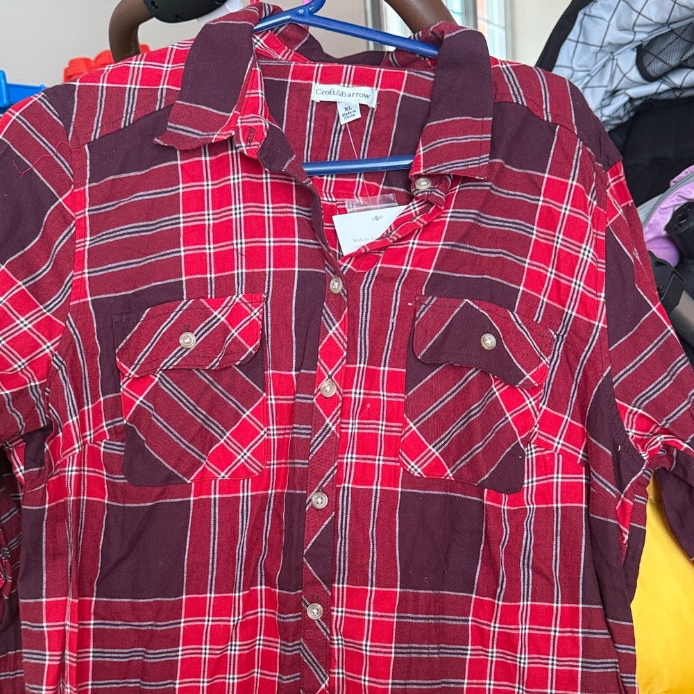Croft & Barrow Red and Burgundy Plaid Men's Shirt